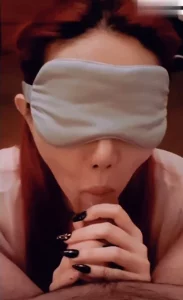 大屌被小母狗舔的好舒服