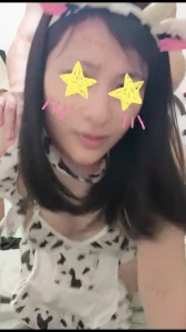 我扮演乳牛被胸前有胎记的大哥从后面往我子宫里内射排精