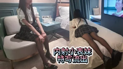随便被内射的，三天没有被操就会找人操他！